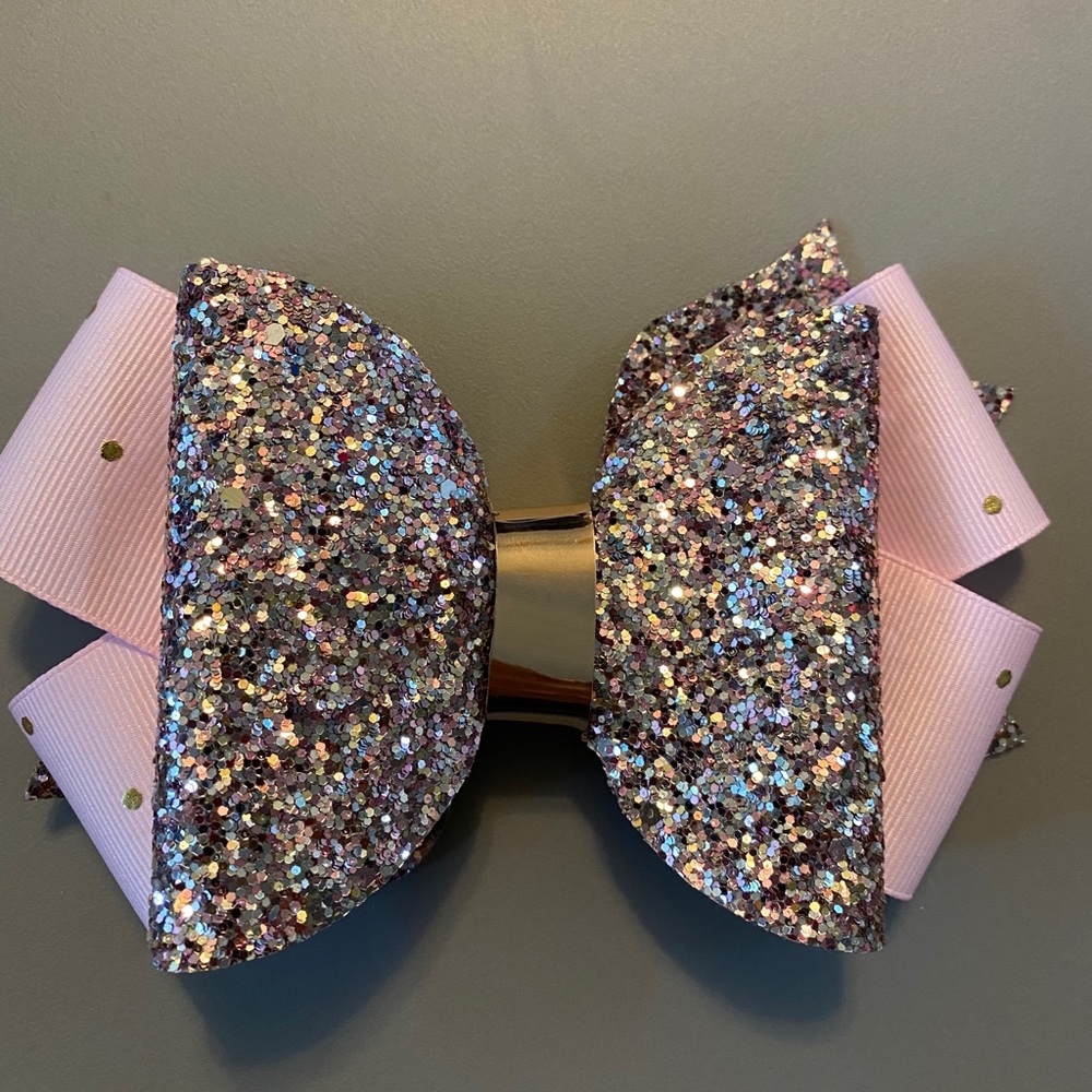 Large bow